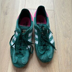 Adidas Gazelle Collegiate Green and Lucid Pink size 8 /40